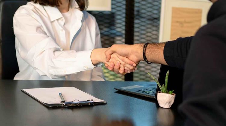 Como Vender um Imóvel Mais Rápido Mesmo em um Mercado Competitivo