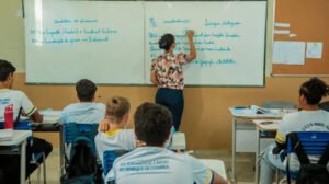 Benefícios Governamentais Para Educação e Capacitação: Oportunidades Para Estudar e Crescer Profissionalmente
