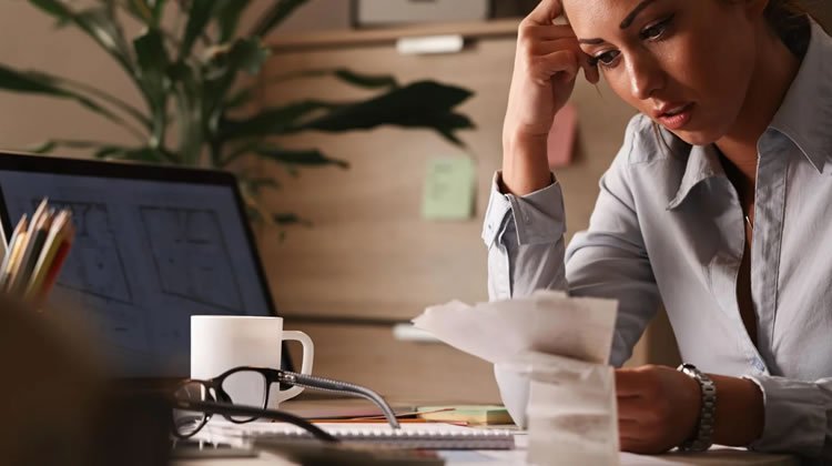 Erros Financeiros Mais Comuns: Como Evitar Prejuízos e Proteger Seu Orçamento