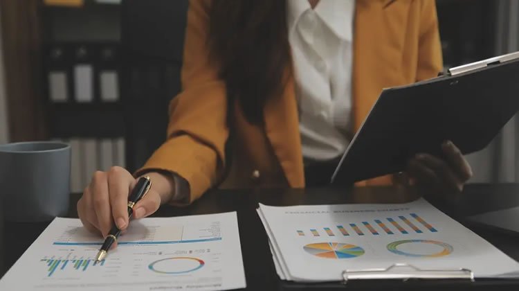 Metas Financeiras: Como Planejar Seu Dinheiro e Conquistar Seus Objetivos